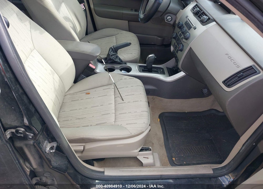 2010 FORD FOCUS SE VIN: 1FAHP3FN2AW144107