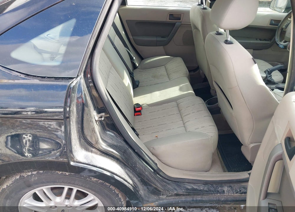 2010 FORD FOCUS SE VIN: 1FAHP3FN2AW144107