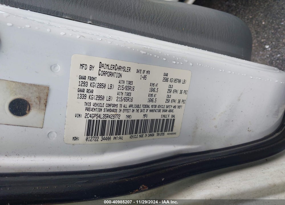2005 CHRYSLER TOWN & COUNTRY TOURING VIN: 2C4GP54L35R429772
