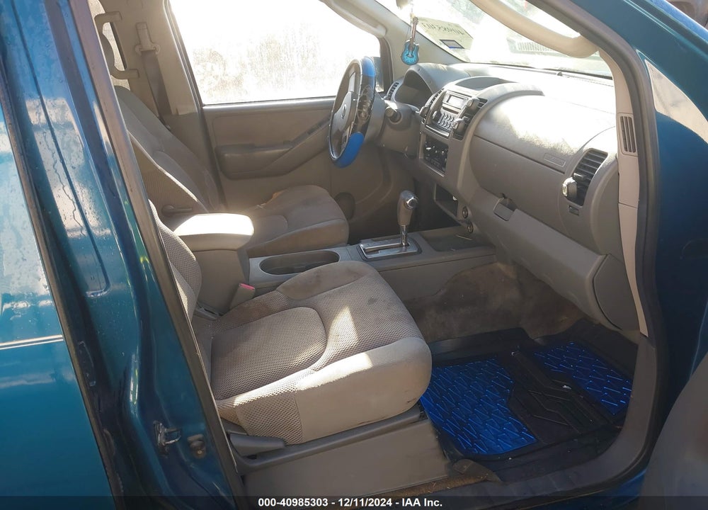 2005 NISSAN FRONTIER LE VIN: 1N6AD07U85C435367