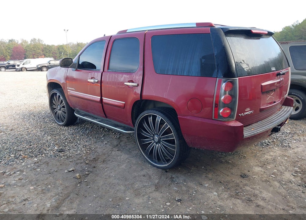 2008 GMC YUKON DENALI VIN: 1GKFK63858J128771