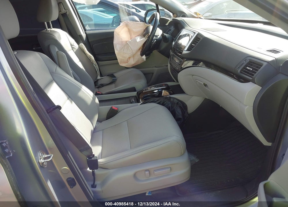 2017 HONDA PILOT ELITE VIN: 5FNYF6H04HB049093