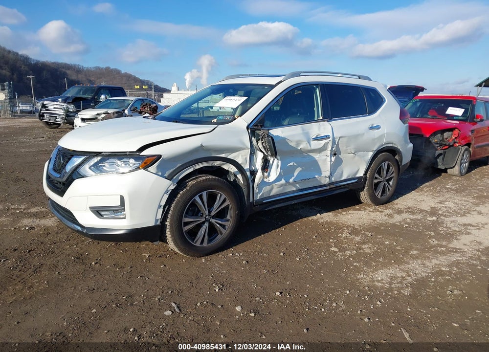 2018 NISSAN ROGUE SL VIN: 5N1AT2MV8JC822523