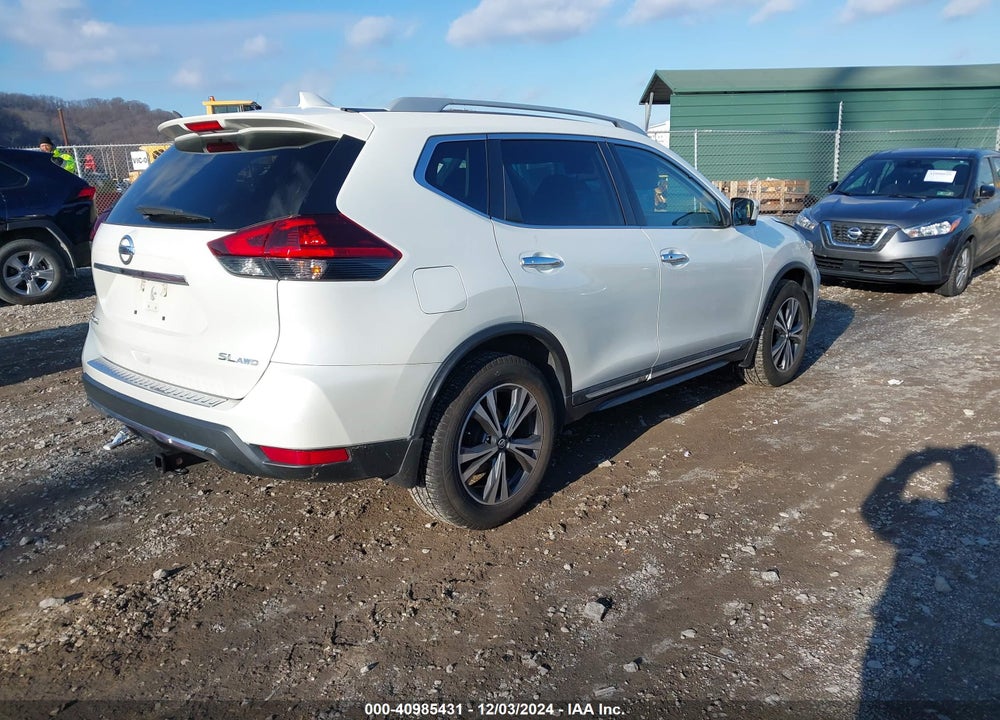 2018 NISSAN ROGUE SL VIN: 5N1AT2MV8JC822523