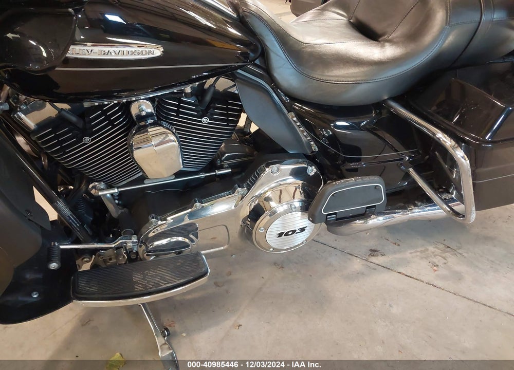 2013 HARLEY-DAVIDSON FLHTK ELECTRA GLIDE ULTRA LTD VIN: 1HD1KEM14DB648433