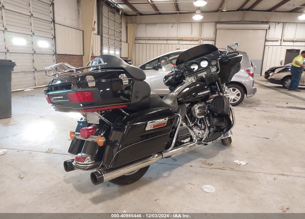 2013 HARLEY-DAVIDSON FLHTK ELECTRA GLIDE ULTRA LTD VIN: 1HD1KEM14DB648433