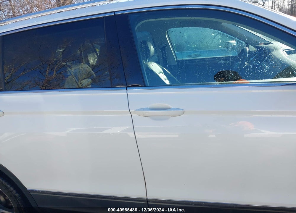 2018 VOLKSWAGEN TIGUAN 2.0T SEL PREMIUM VIN: 3VV4B7AX7JM172073