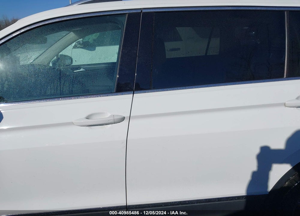 2018 VOLKSWAGEN TIGUAN 2.0T SEL PREMIUM VIN: 3VV4B7AX7JM172073