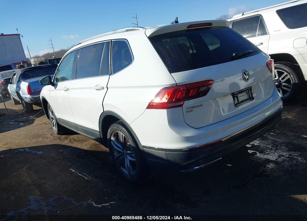 2018 VOLKSWAGEN TIGUAN 2.0T SEL PREMIUM VIN: 3VV4B7AX7JM172073