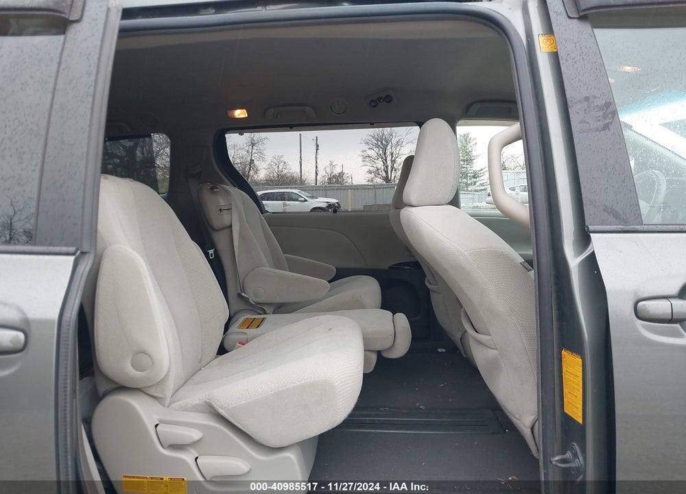 2011 TOYOTA SIENNA LE V6 VIN: 5TDKK3DC9BS059413