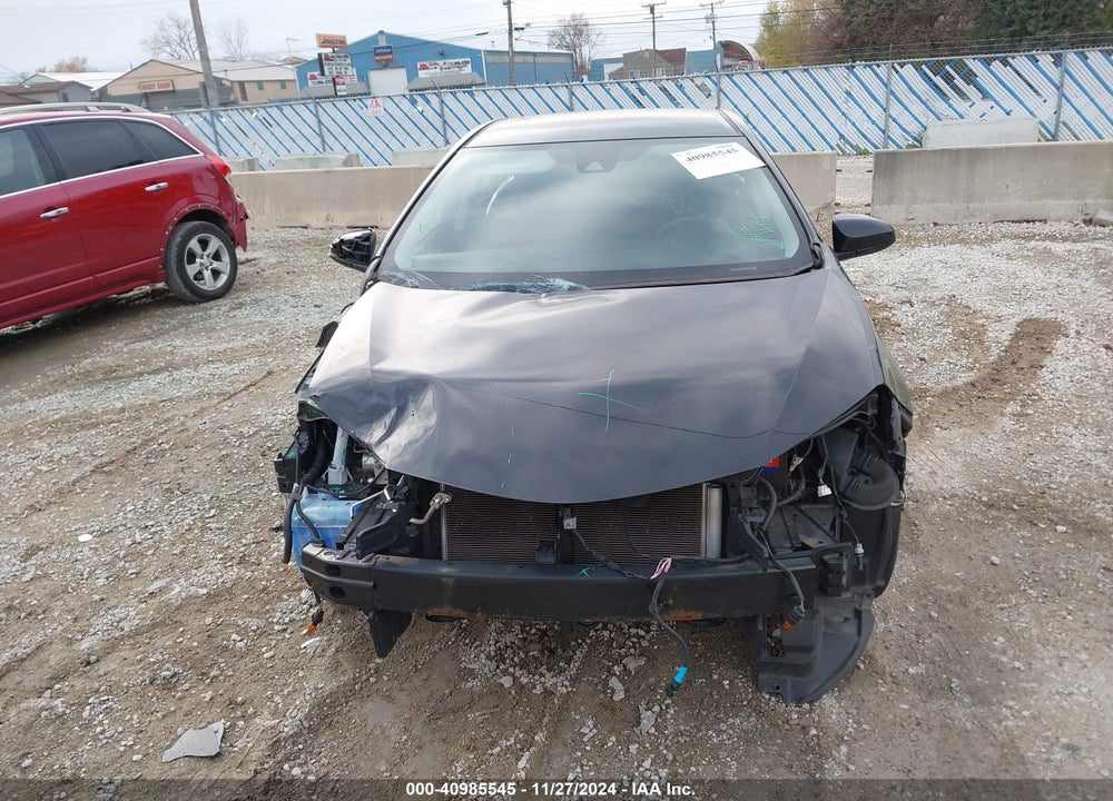 2018 TOYOTA COROLLA LE VIN: 2T1BURHE0JC065827