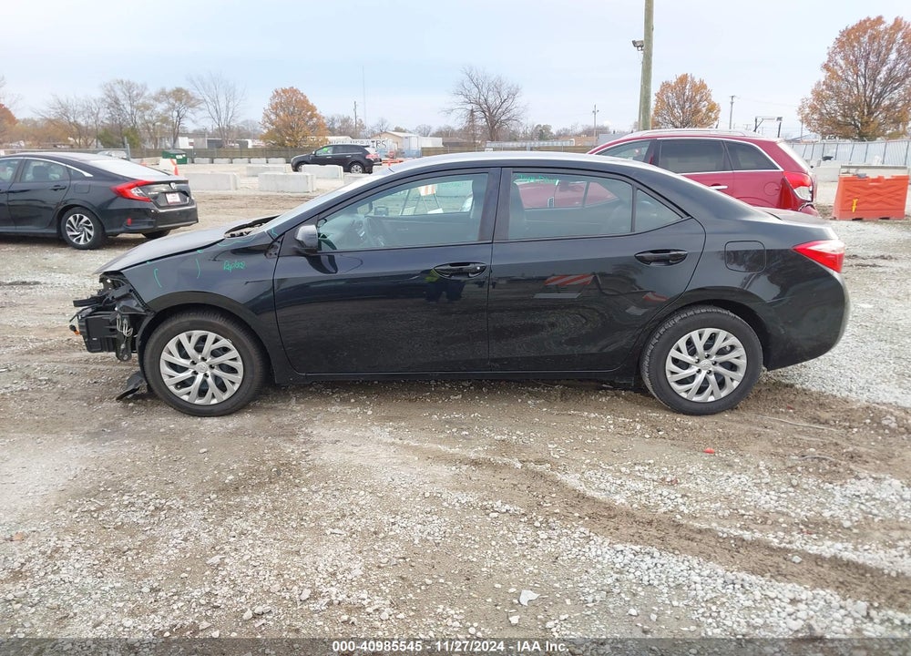 2018 TOYOTA COROLLA LE VIN: 2T1BURHE0JC065827