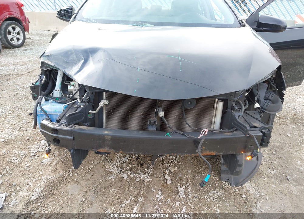 2018 TOYOTA COROLLA LE VIN: 2T1BURHE0JC065827