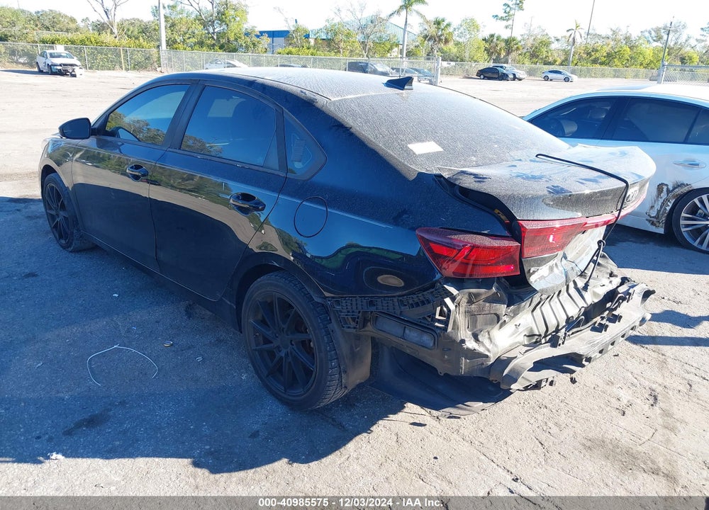2019 KIA FORTE LXS VIN: 3KPF24AD1KE012102