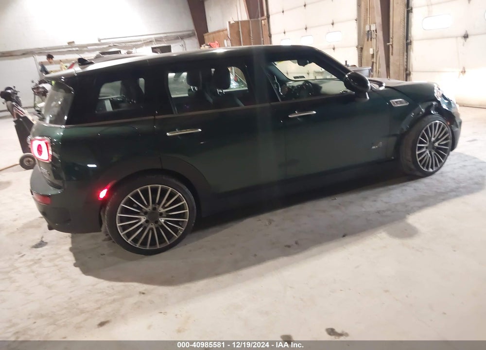 2017 MINI CLUBMAN VIN: WMWLU5C51H2E82094