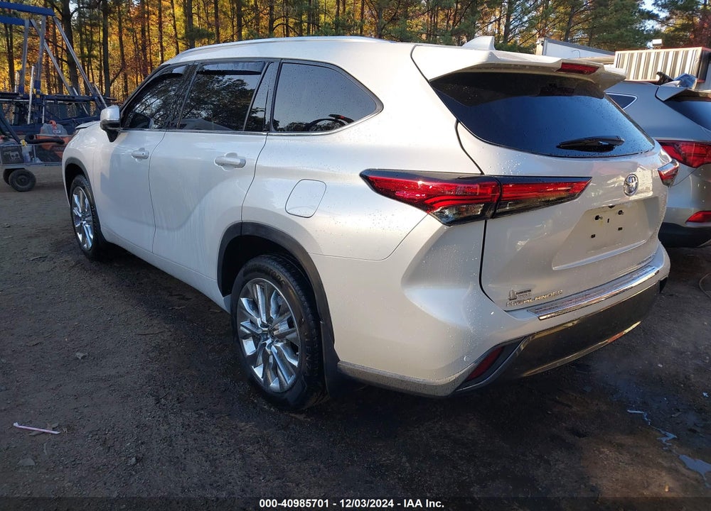 2023 TOYOTA HIGHLANDER LIMITED VIN: 5TDKDRBH4PS018528