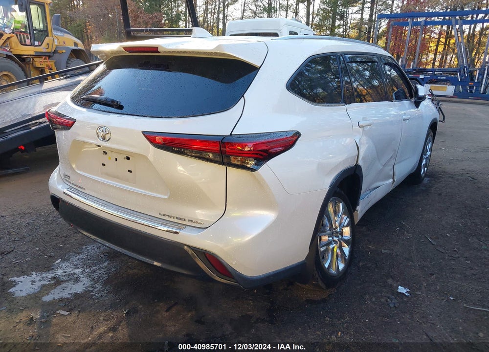 2023 TOYOTA HIGHLANDER LIMITED VIN: 5TDKDRBH4PS018528