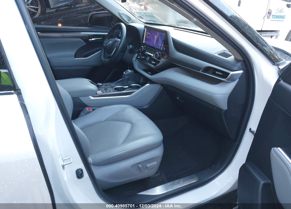2023 TOYOTA HIGHLANDER LIMITED VIN: 5TDKDRBH4PS018528