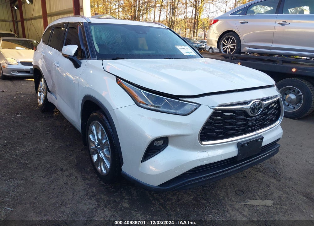 2023 TOYOTA HIGHLANDER LIMITED VIN: 5TDKDRBH4PS018528