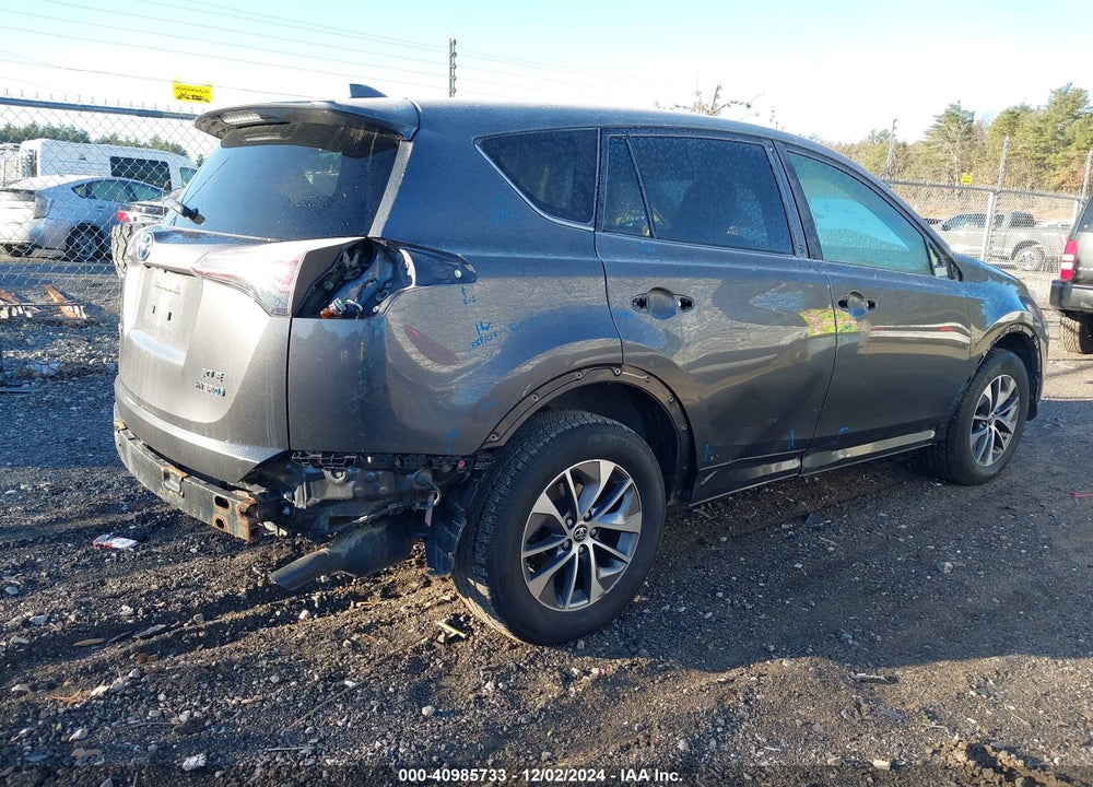 2017 TOYOTA RAV4 HYBRID XLE VIN: JTMRJREV8HD141819