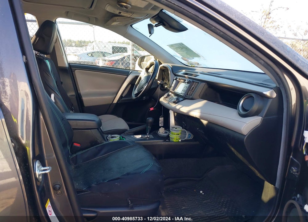 2017 TOYOTA RAV4 HYBRID XLE VIN: JTMRJREV8HD141819