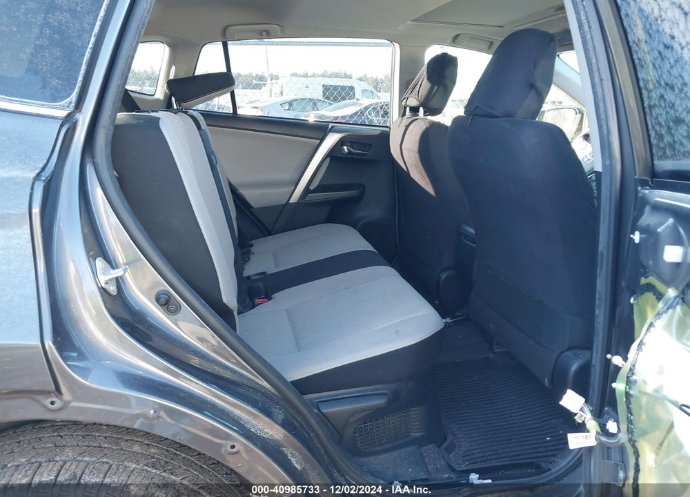 2017 TOYOTA RAV4 HYBRID XLE VIN: JTMRJREV8HD141819