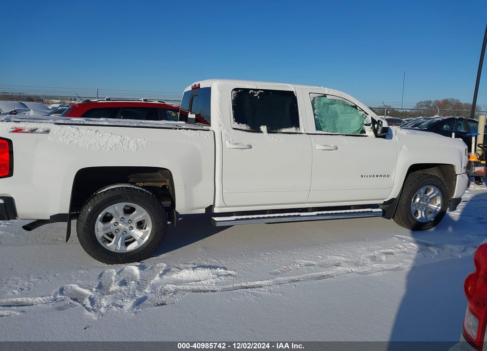 2017 CHEVROLET SILVERADO 1500 2LT VIN: 3GCUKREC2HG123244