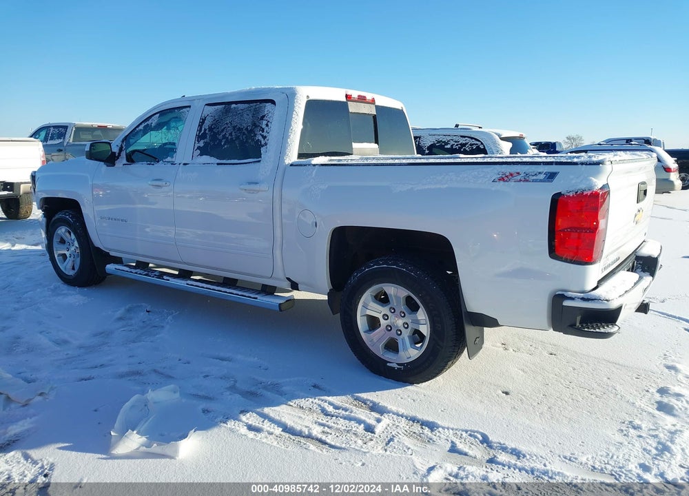 2017 CHEVROLET SILVERADO 1500 2LT VIN: 3GCUKREC2HG123244
