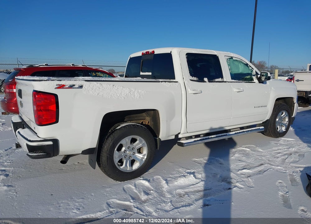 2017 CHEVROLET SILVERADO 1500 2LT VIN: 3GCUKREC2HG123244
