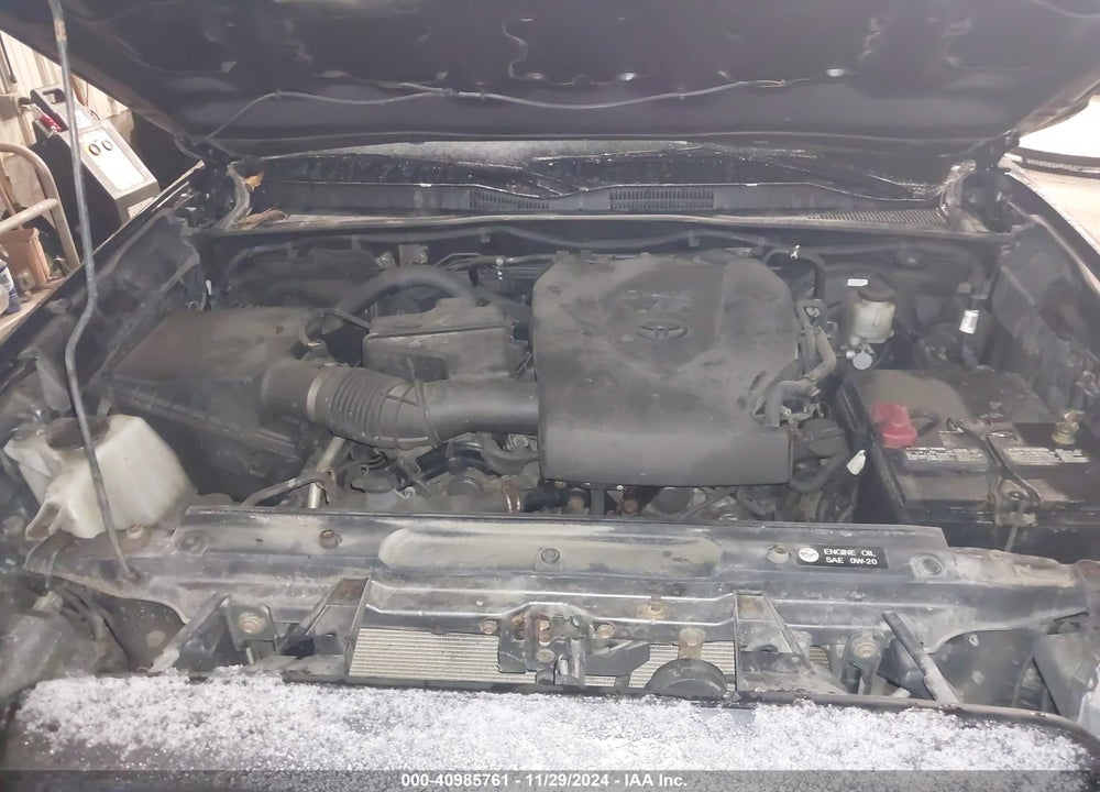 2017 TOYOTA TACOMA SR5 V6 VIN: 5TFSZ5AN7HX051312