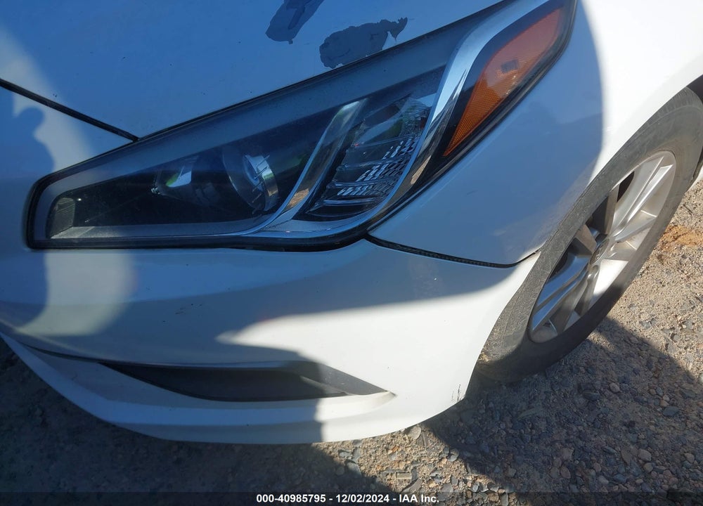 2017 HYUNDAI SONATA SE VIN: 5NPE24AF2HH582160