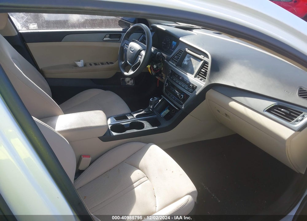 2017 HYUNDAI SONATA SE VIN: 5NPE24AF2HH582160
