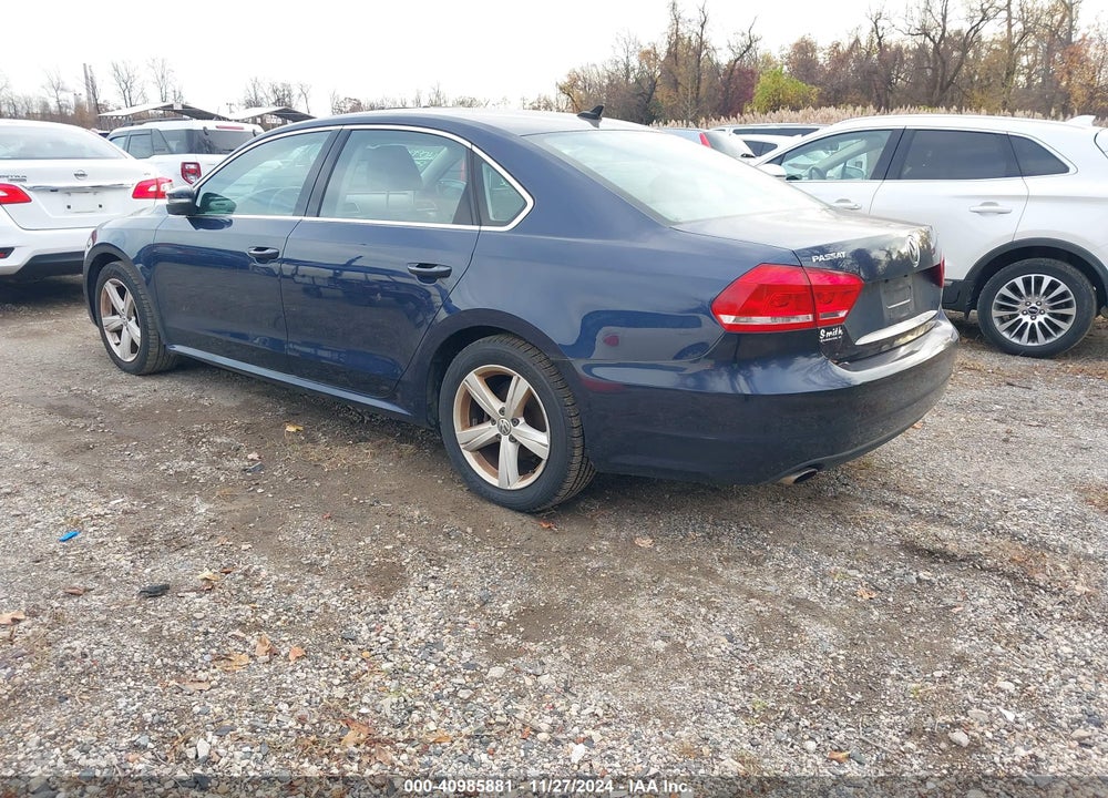 2013 VOLKSWAGEN PASSAT 2.5L SE VIN: 1VWBP7A33DC137697