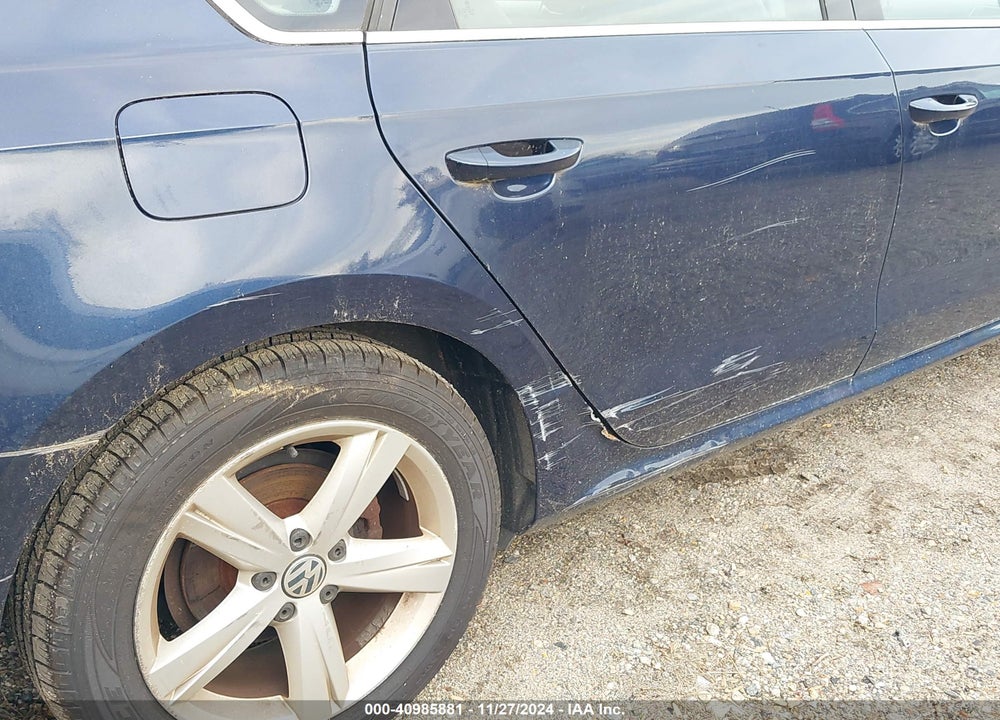 2013 VOLKSWAGEN PASSAT 2.5L SE VIN: 1VWBP7A33DC137697