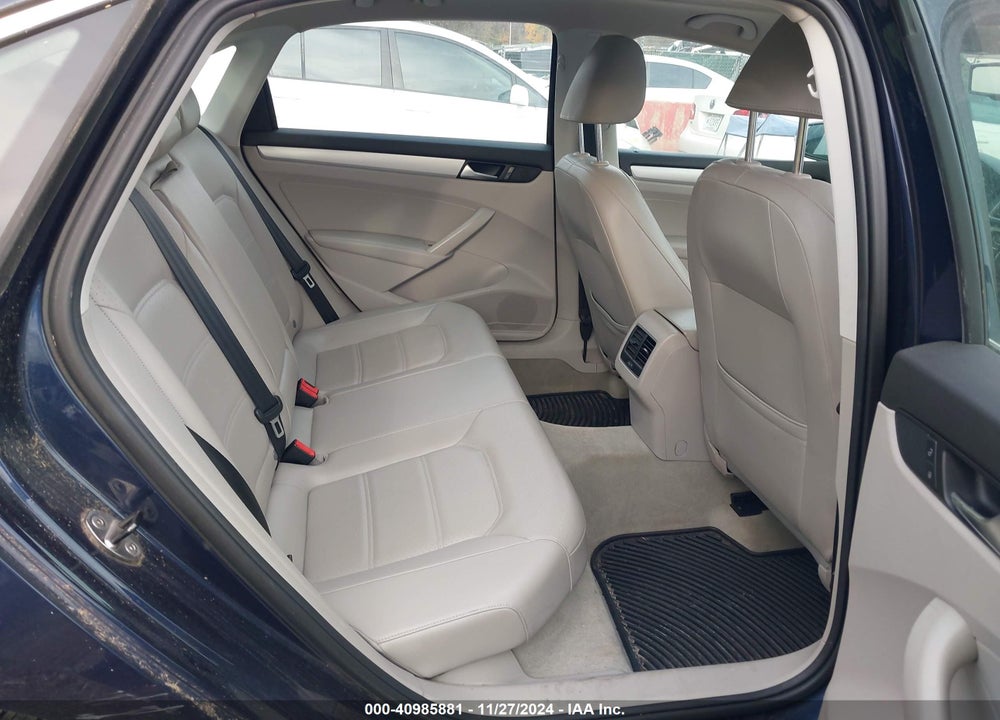 2013 VOLKSWAGEN PASSAT 2.5L SE VIN: 1VWBP7A33DC137697