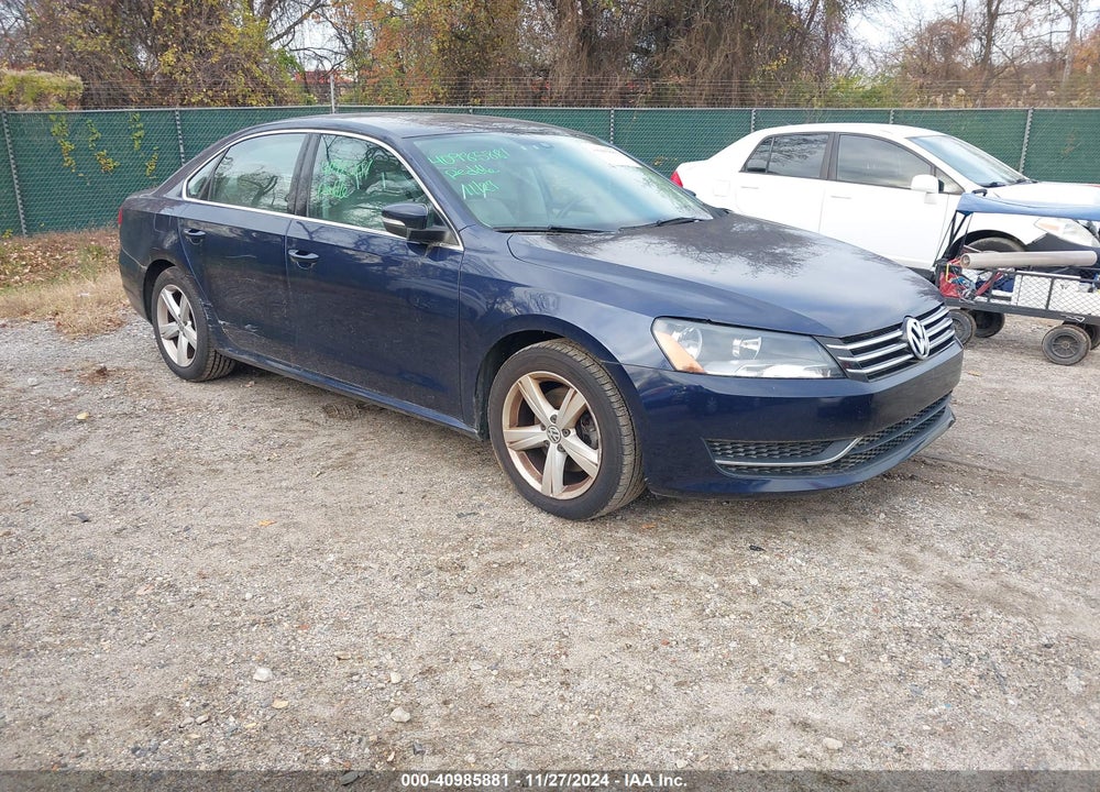 2013 VOLKSWAGEN PASSAT 2.5L SE VIN: 1VWBP7A33DC137697