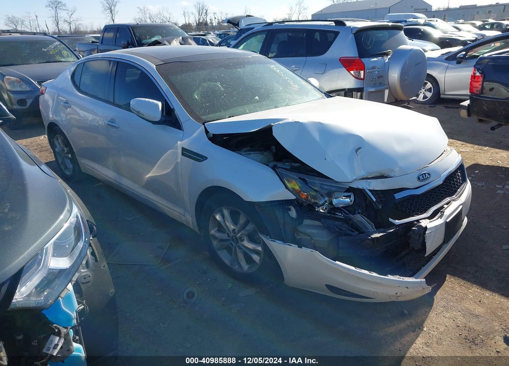 2011 KIA OPTIMA EX VIN: KNAGN4A77B5057804