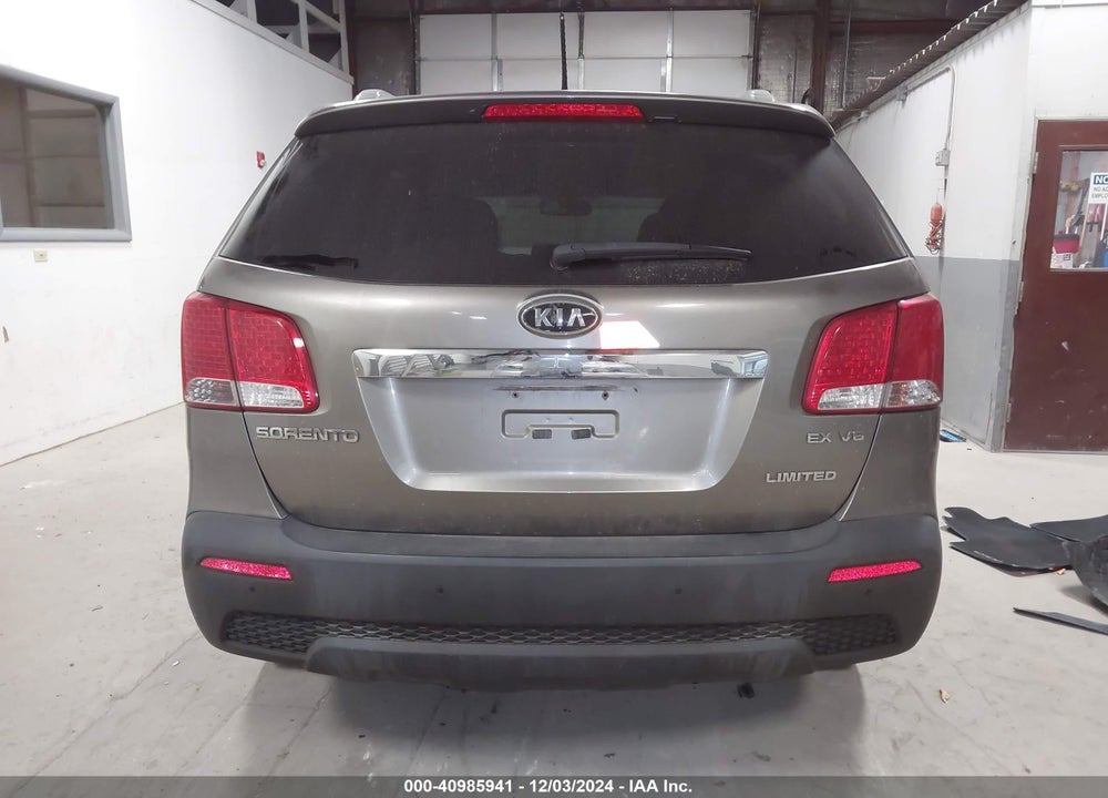 2011 KIA SORENTO EX V6 VIN: 5XYKUDA28BG103992