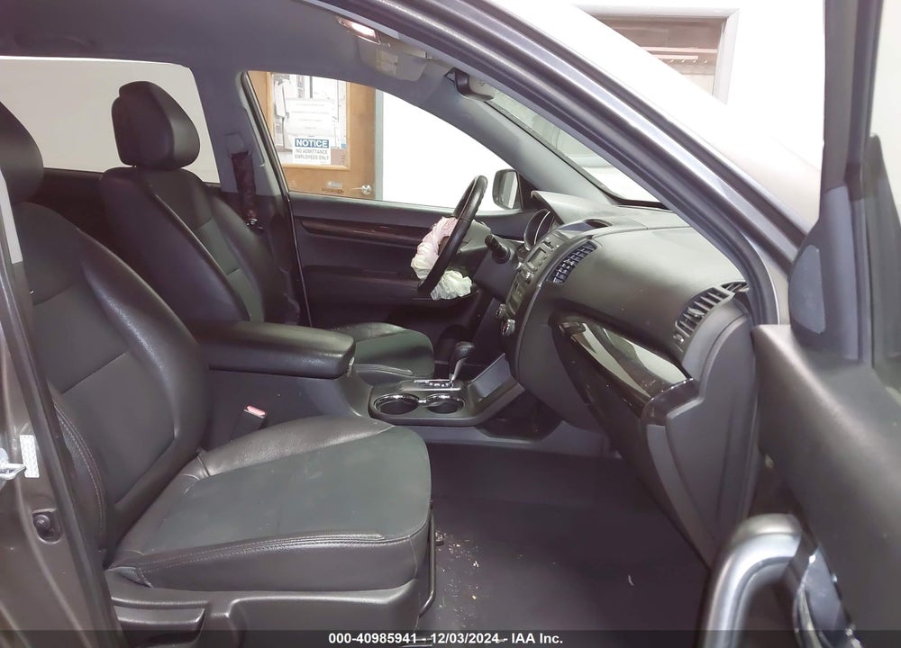 2011 KIA SORENTO EX V6 VIN: 5XYKUDA28BG103992
