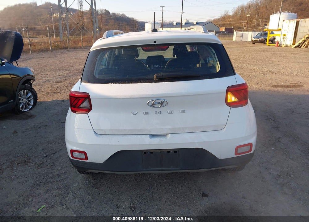 2023 HYUNDAI VENUE SEL VIN: KMHRC8A35PU220383