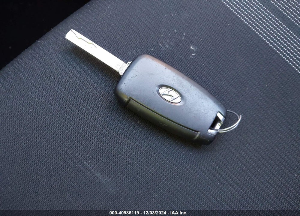 2023 HYUNDAI VENUE SEL VIN: KMHRC8A35PU220383