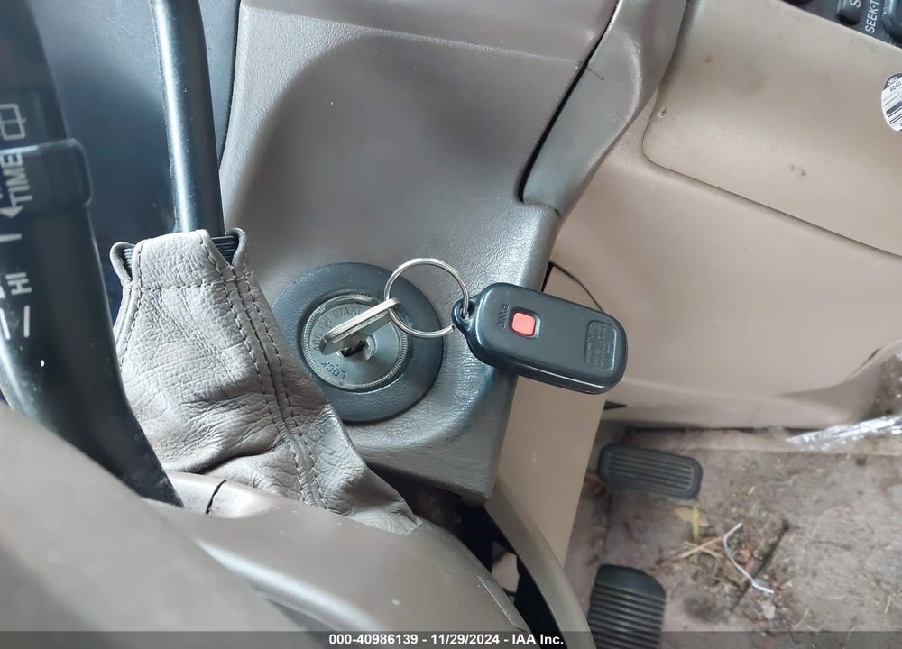 2001 TOYOTA SIENNA LE VIN: 4T3ZF13C31U354996