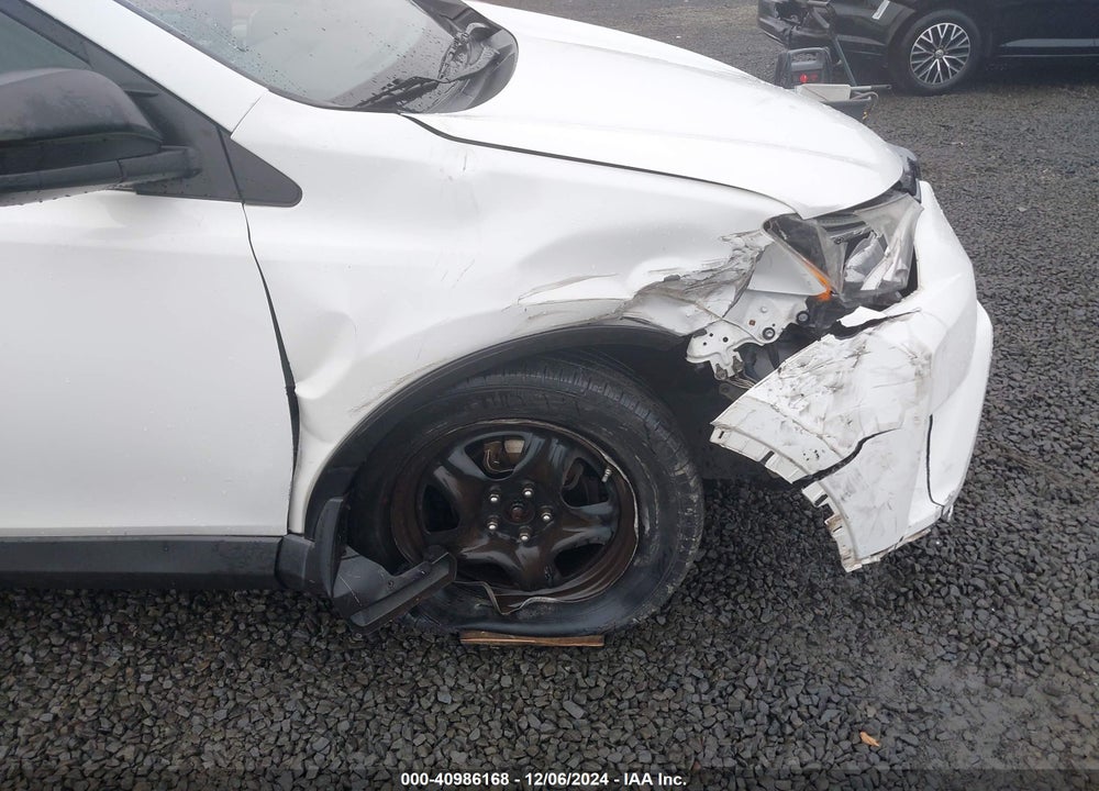 2016 TOYOTA RAV4 LE VIN: JTMBFREV1GJ086102