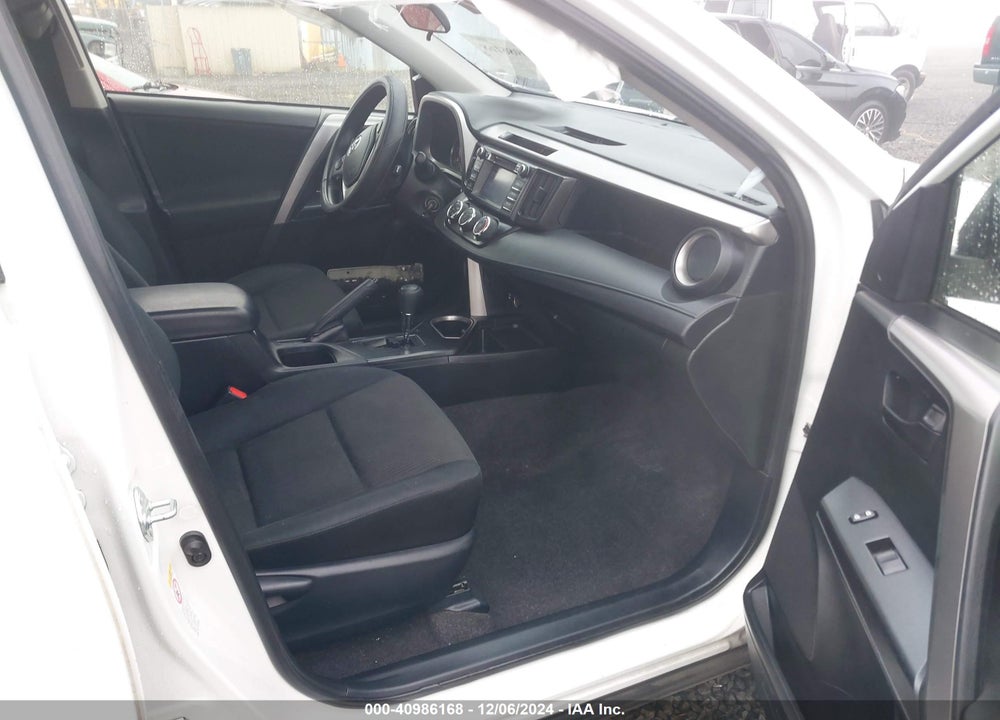 2016 TOYOTA RAV4 LE VIN: JTMBFREV1GJ086102