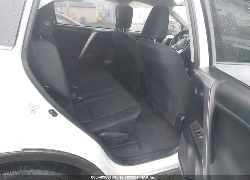 2016 TOYOTA RAV4 LE VIN: JTMBFREV1GJ086102