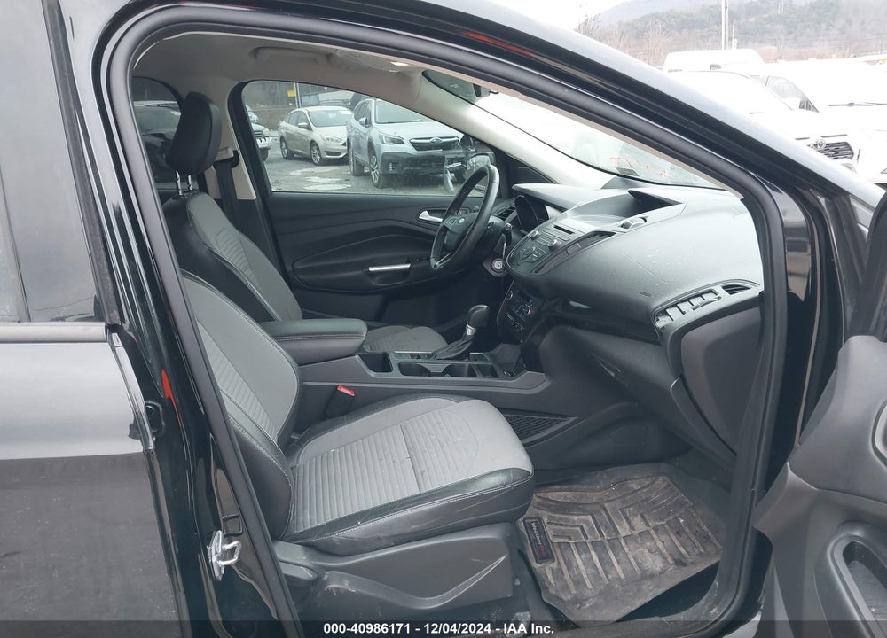 2018 FORD ESCAPE SE VIN: 1FMCU9GD0JUA51048