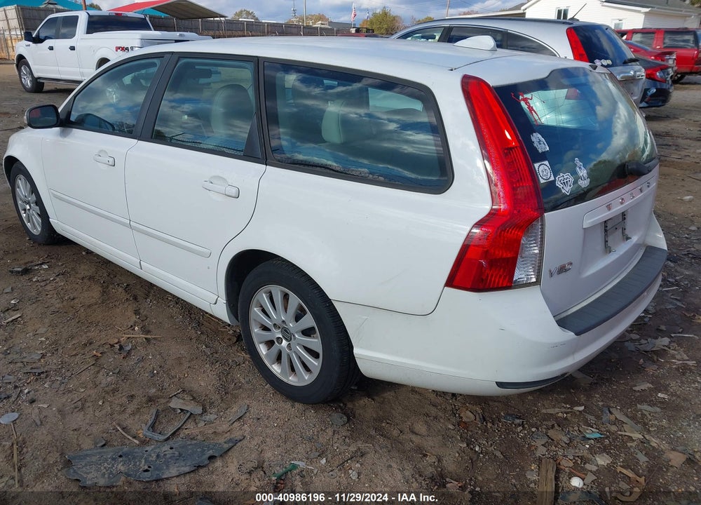 2010 VOLVO V50 2.4I VIN: YV1382MW3A2572440