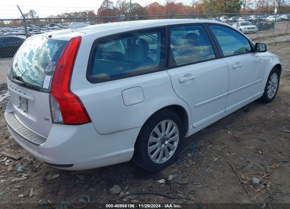 2010 VOLVO V50 2.4I VIN: YV1382MW3A2572440