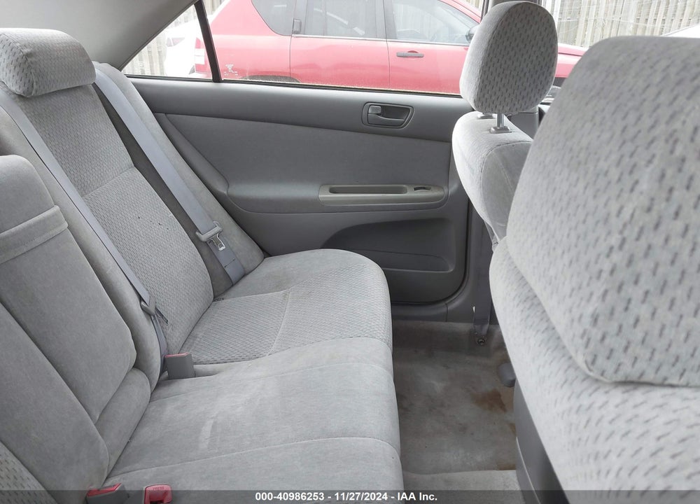 2004 TOYOTA CAMRY LE VIN: 4T1BE32K74U292637