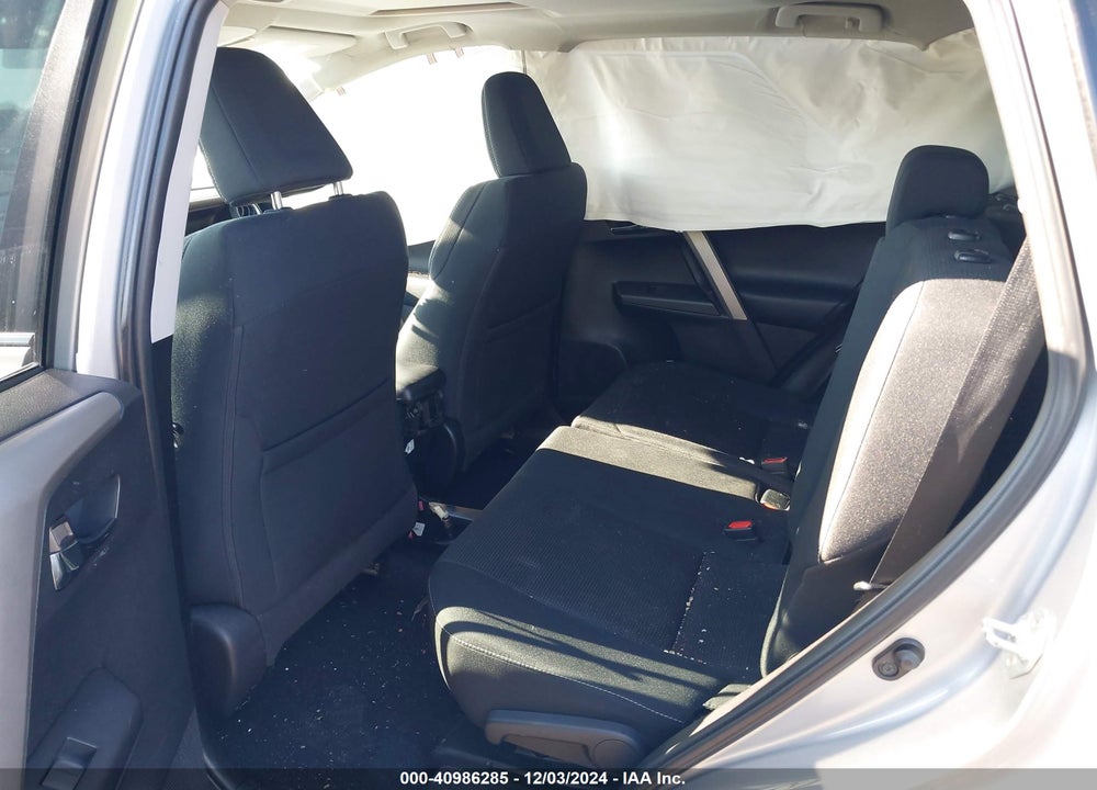 2016 TOYOTA RAV4 XLE VIN: 2T3RFREV8GW429262